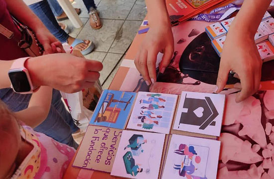 Diseñando tarjetas y mensajes - Acceso a lugares seguros para mujeres